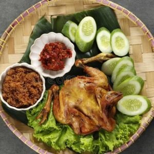 AYAM GORENG LALAPAN